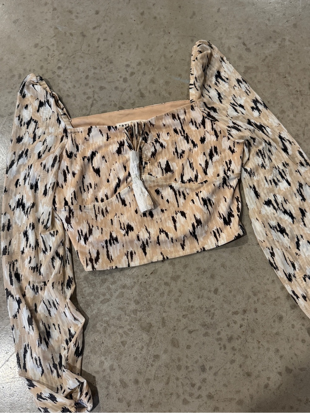 Womens Beige Animal-Print Puff-Sleeve Crop Top